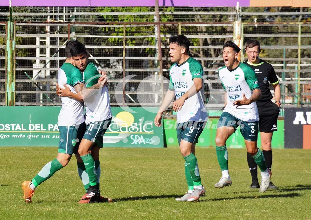Festejo gol Cristian Sánchez
