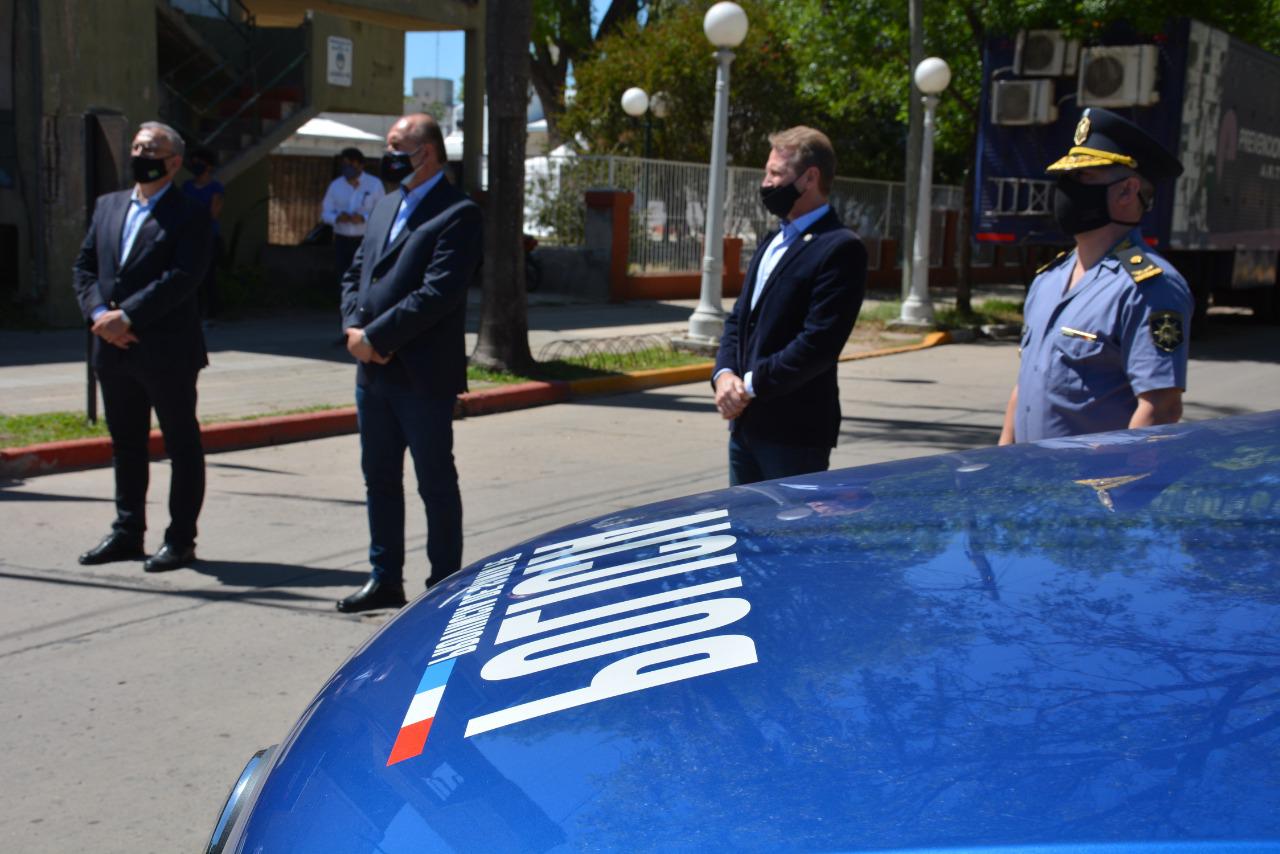 Entrega patrulleros 1