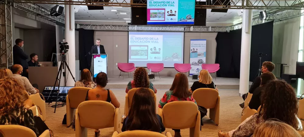 Lanzan catedra abierta 2