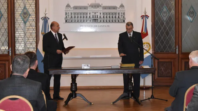 Jura ministro de seguridad