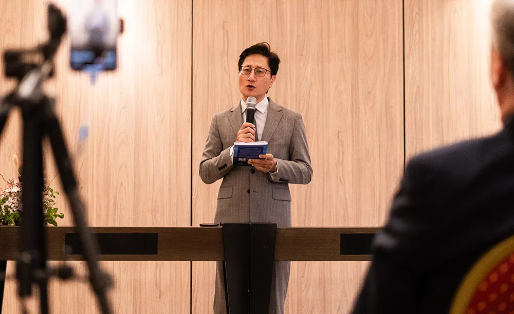 Dr Ariel Kim