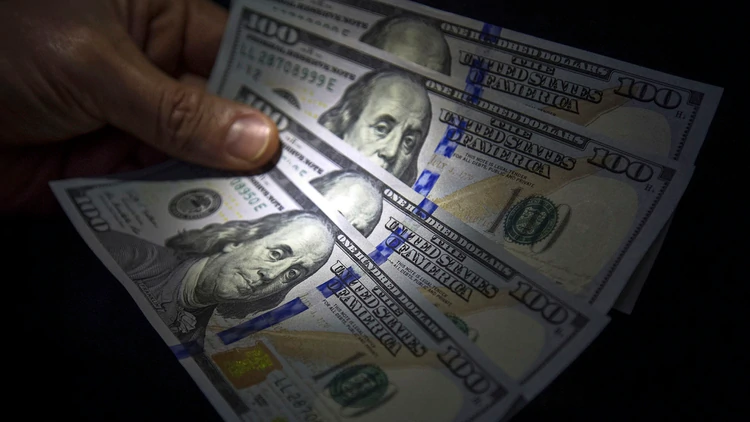 dolares