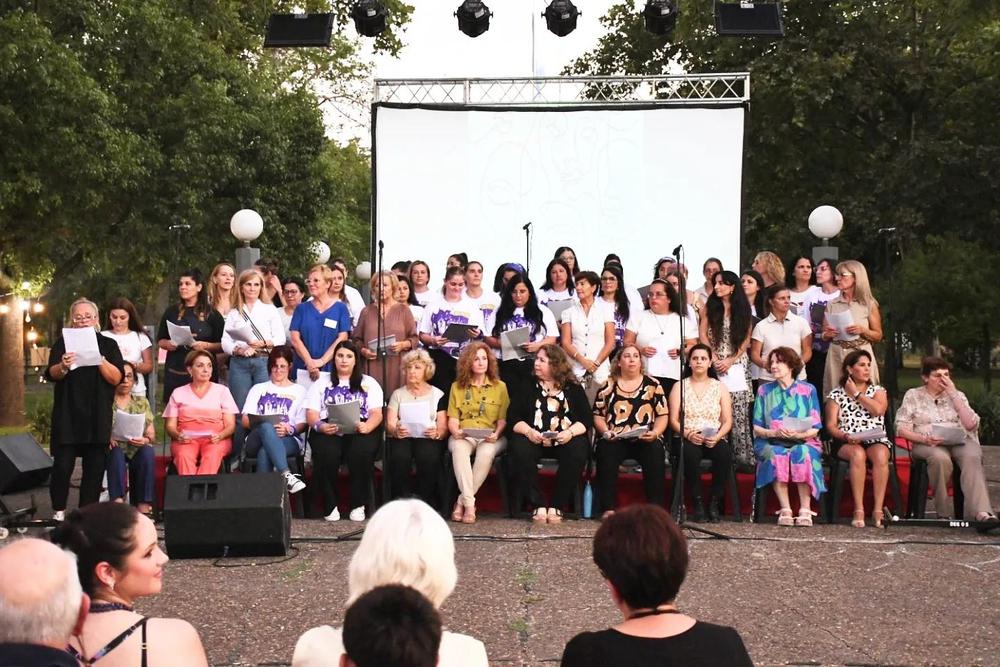 Coro Dia Internacionl de la Mujer 1
