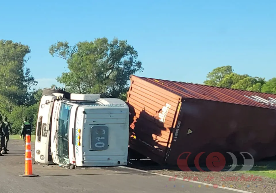 Vuelco camion RN34 1 2-12-25 bis