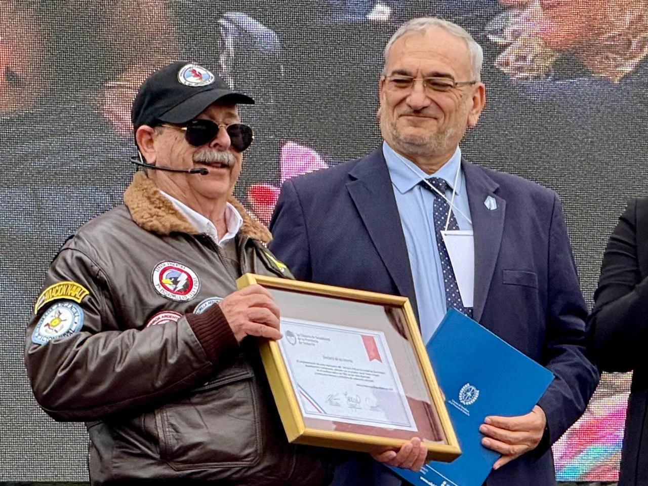 Declaran patrimonio historico el avion de Owen Crippa