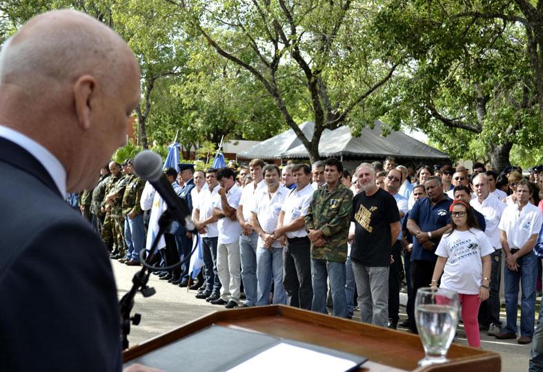 Bonfatti durante el acto de conmemoración del Día del Veterano y de los Caídos en la Guerra de Malvinas