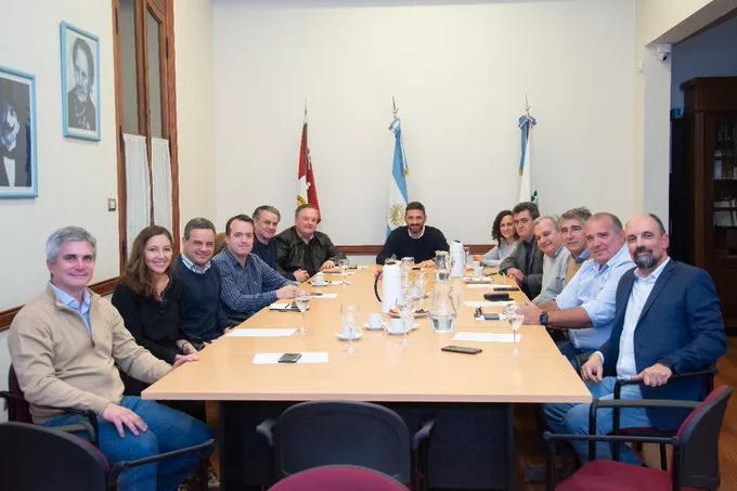 Reunion socialismo - UCR