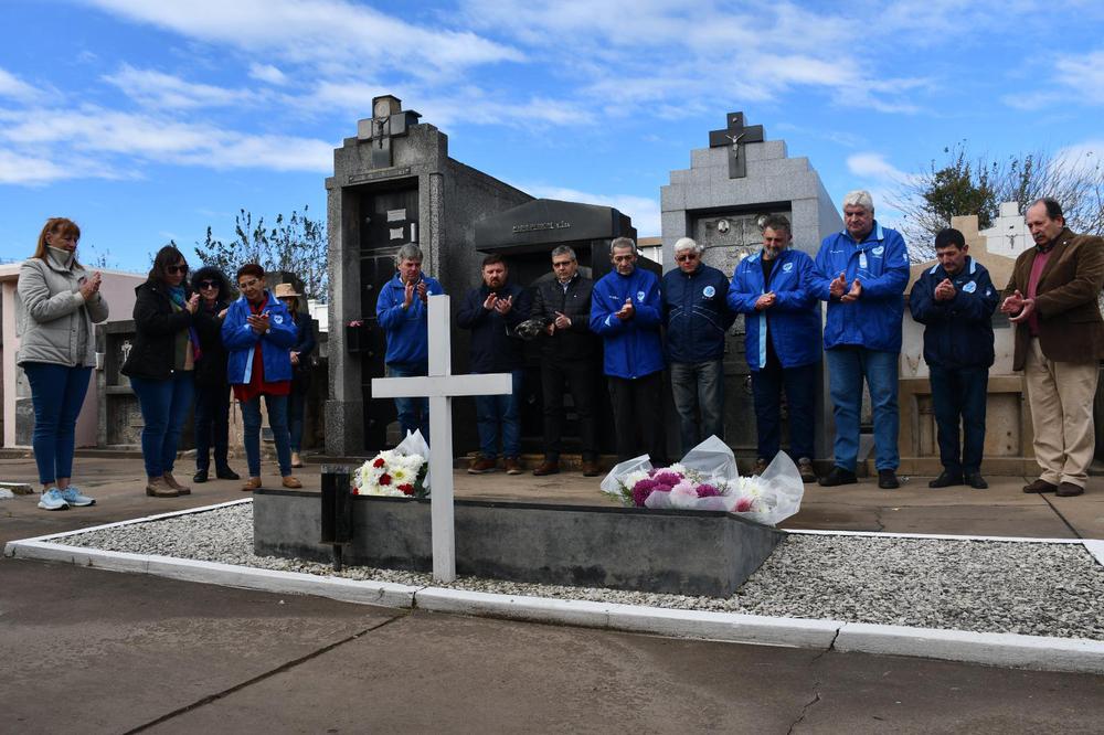 Homenaje a heroes Crucero Gral Belgrano 34