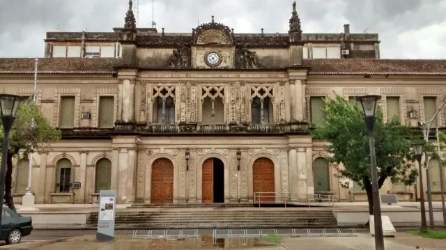 frente rectorado UNL