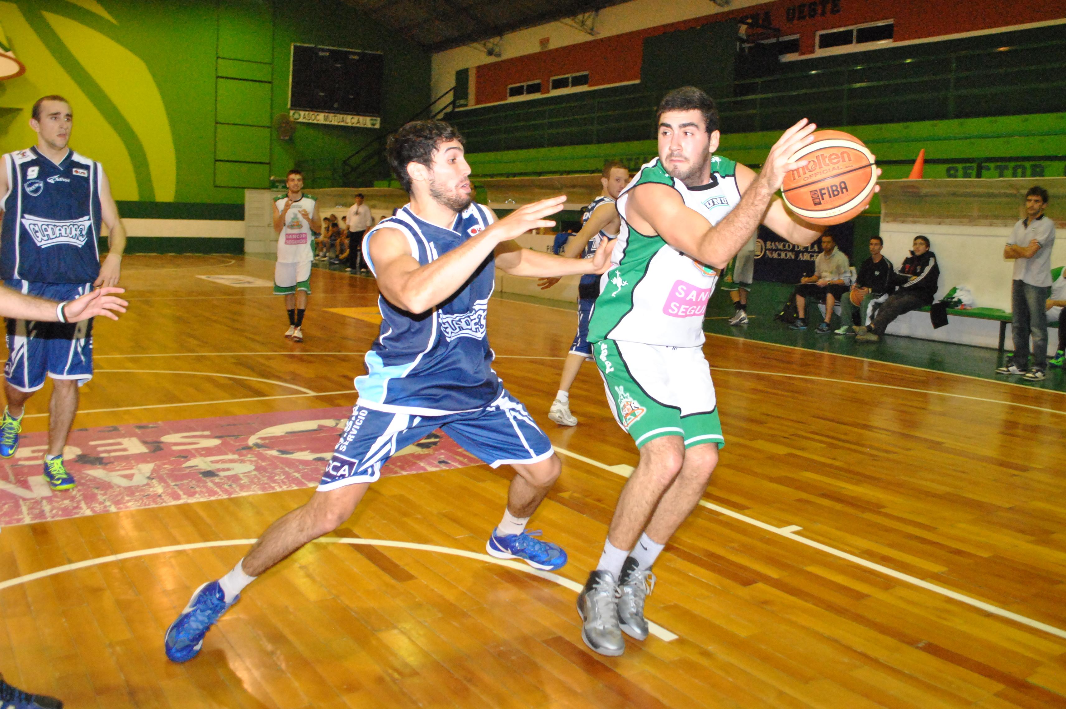 MÁXIMO ARTILLERO. Matías Borda Bossana encabezó el ataque de Unión con 28 puntos. (Foto: Daniel Ponce).