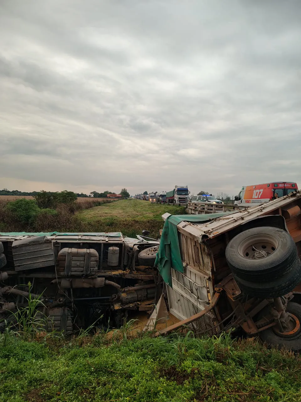 Camion en puente Las Calaveras 3 - 4-5-25