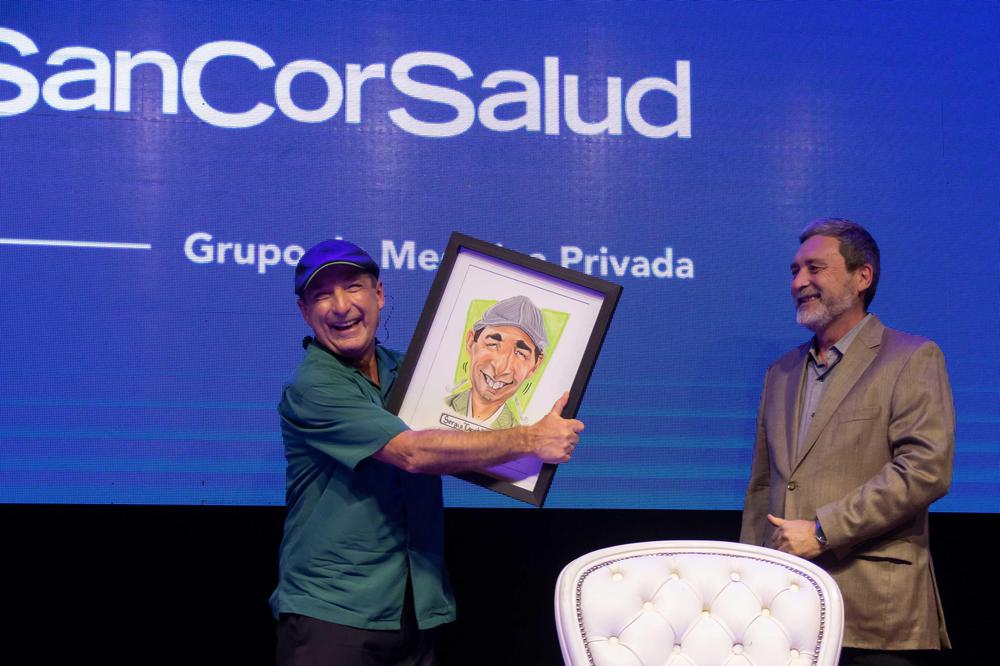 Sergio Vigil junto a Daniel González (Director Comercial de Grupo SanCor Salud)