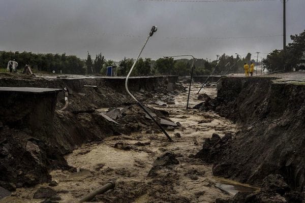Fuertes-lluvias-agravan-la-situacion-en-Comodoro-Rivadavia-SF-2-1024x683