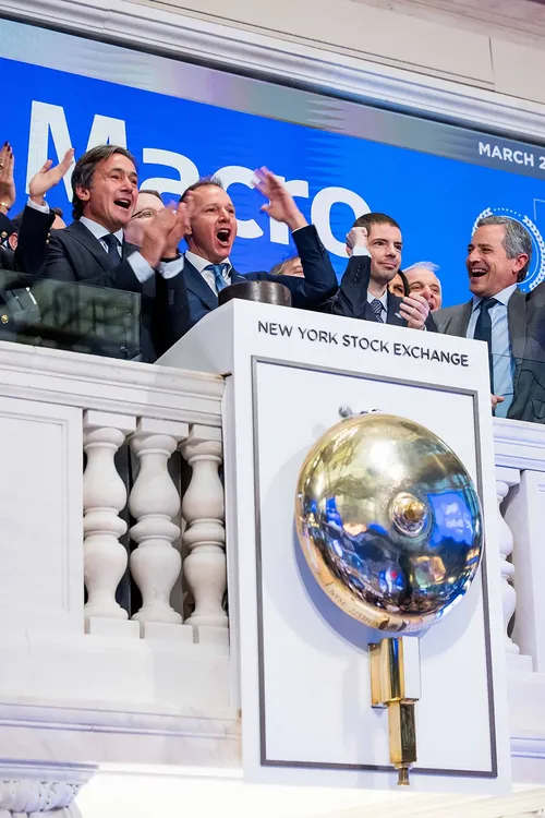 Banco Macro en la Bolsa NY 3