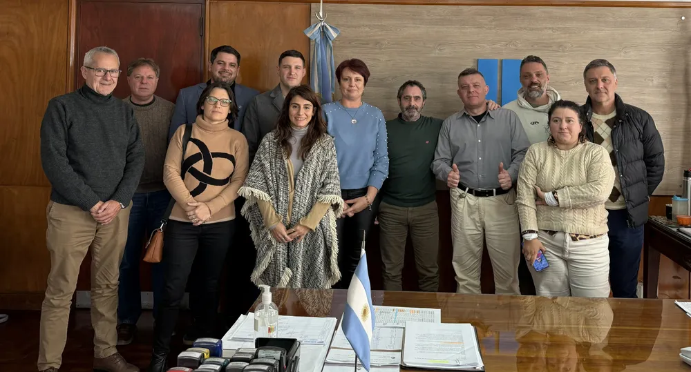 Adesu - reunion con vialidad