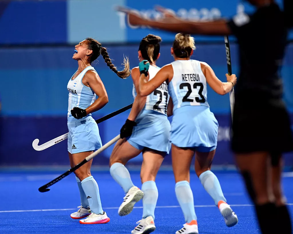 Las Leonas - SanCor Salud Sponsor Oficial