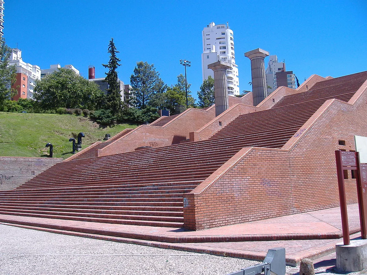 1200px-Parque_España_Rosario_2