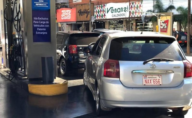 Combustible a extranjeros