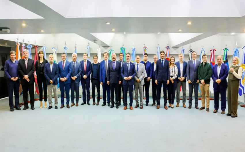 Reclamo 23 gobernadores