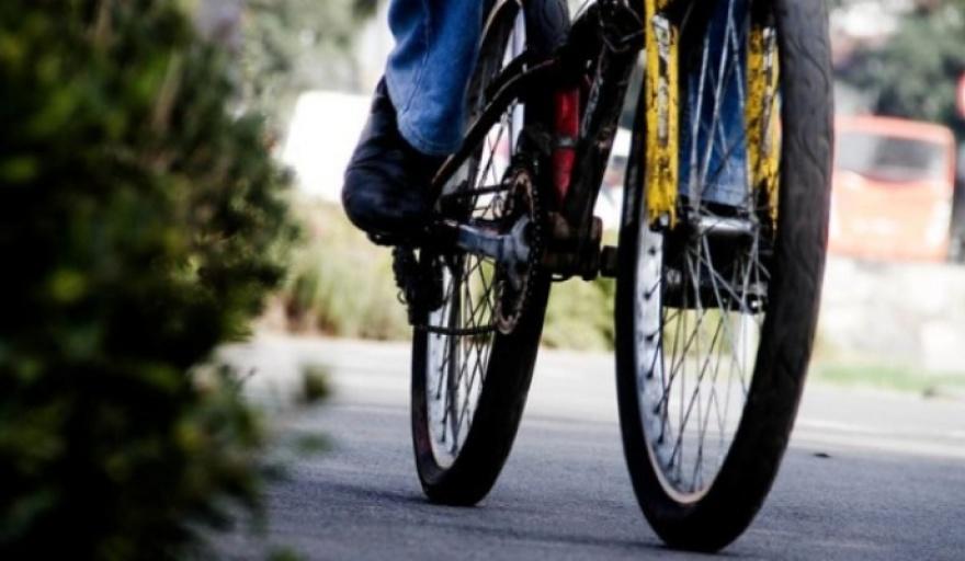 Sustrajeron tres bicicletas del patio de una vivienda