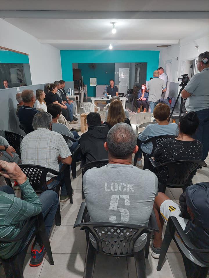 Reunion abierta en Barrio Moreno
