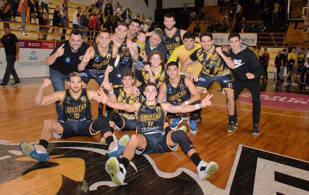 Libertad clasificó a semifinales