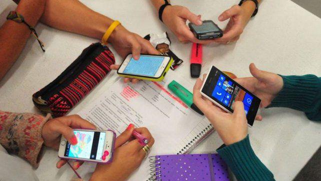 alumnos y celulares