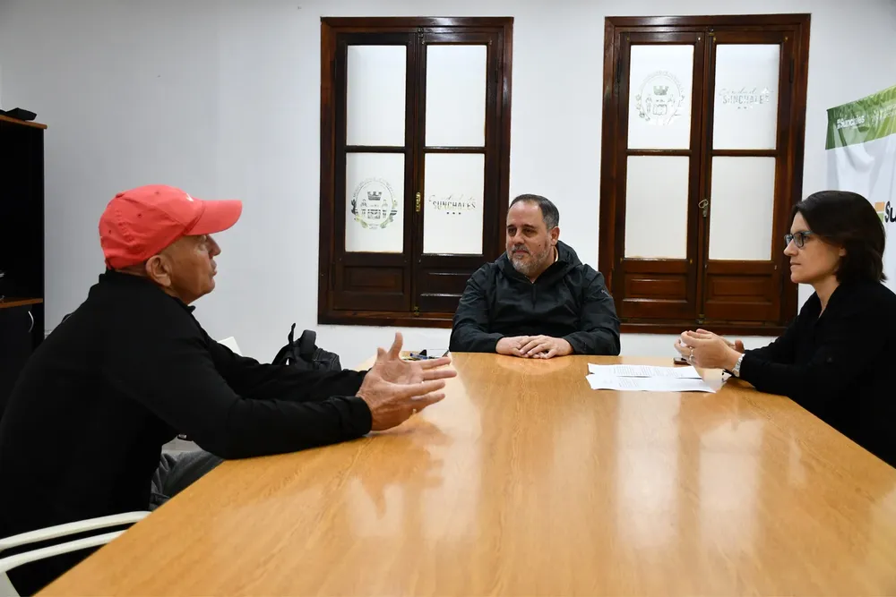 Firma_convenio_Municipio_Lácteos_Seelisberg3