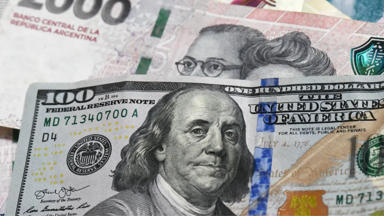 Dolares