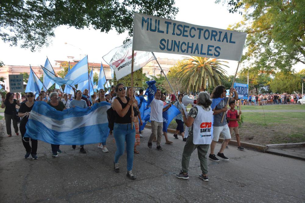Manifestacion multisectorial sunchales 3