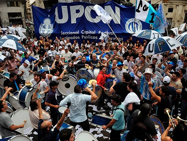 Paritarias: UPCN y ATE firmaron con el gobierno un refuerzo salarial