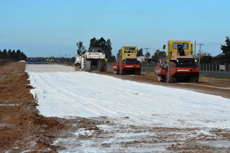 Autovia RN 34 - Capa de suelo-cal tramo Susana-Rafaela - 23-6-16