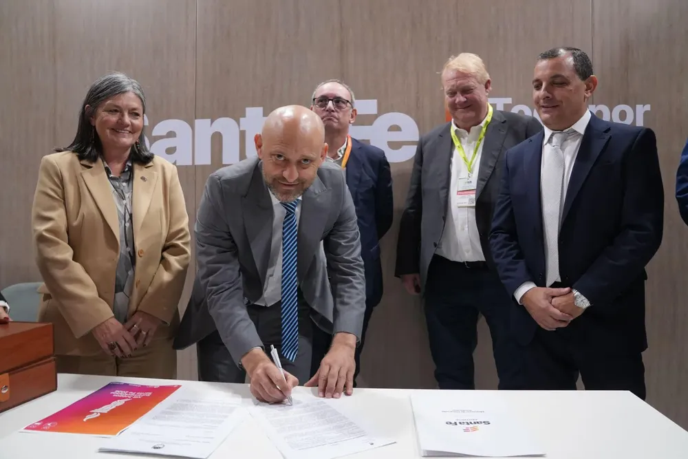 Confirman vuelos Rosario - Madrid 1