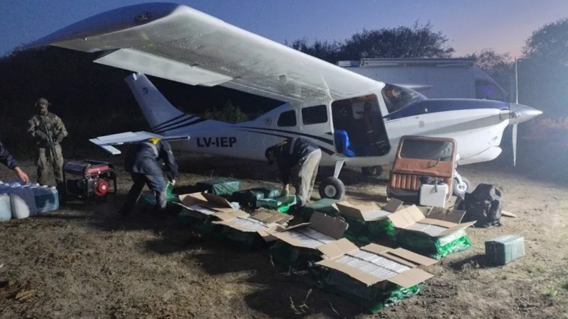 Detienen avion con droga en Vera