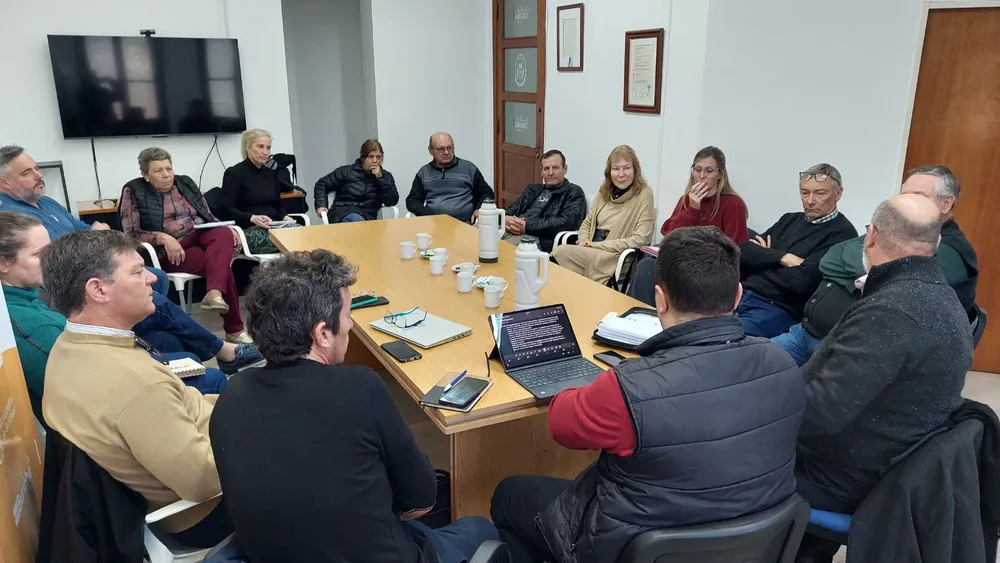 Municipio reunido con la Rural 2