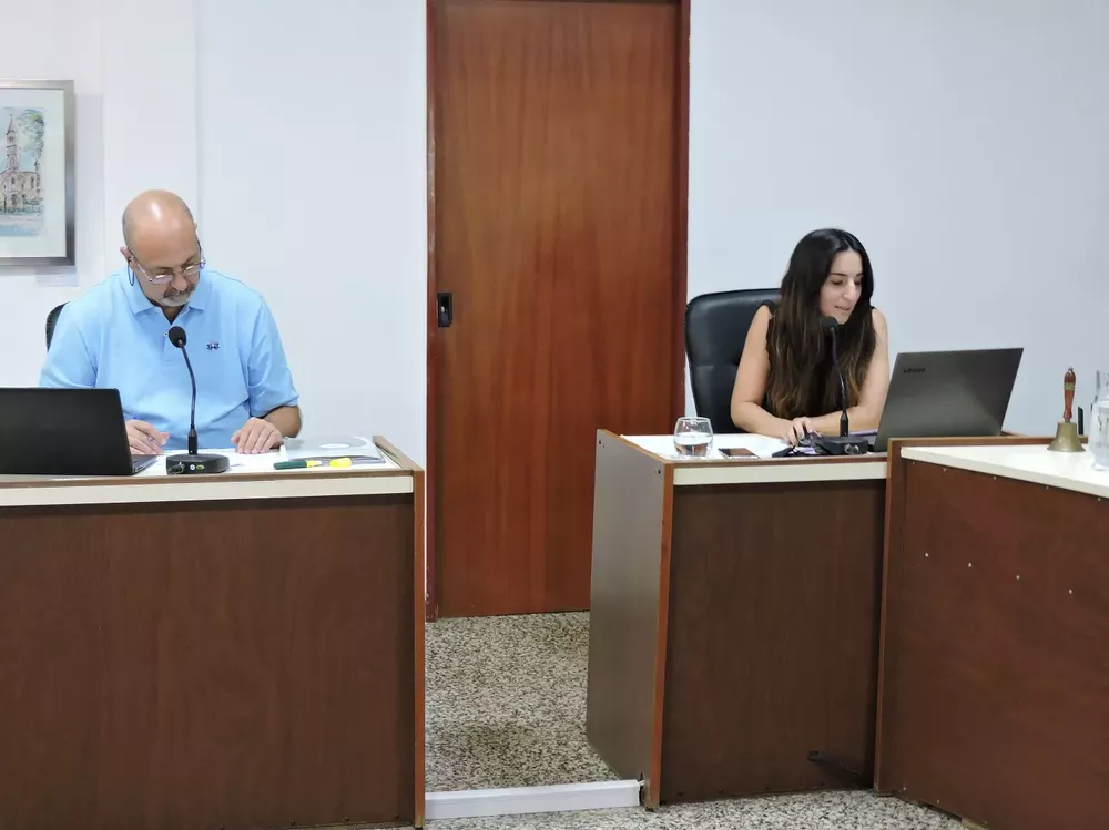 Santiago Dobler y Caro Giusti