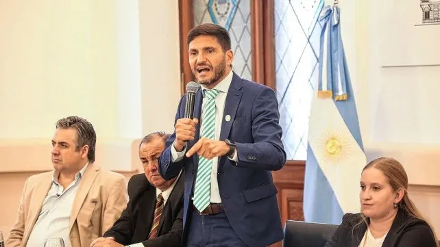 Maximiliano Pullaro 9