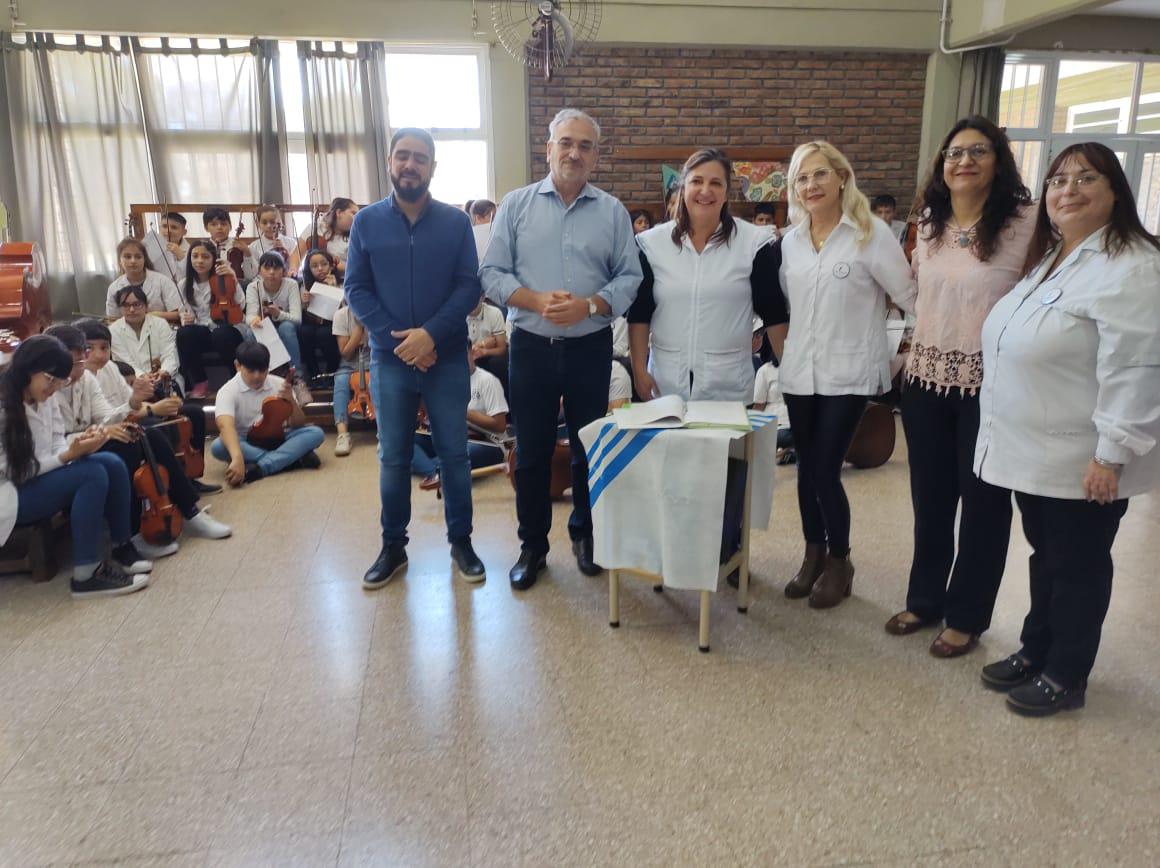Donación de violines