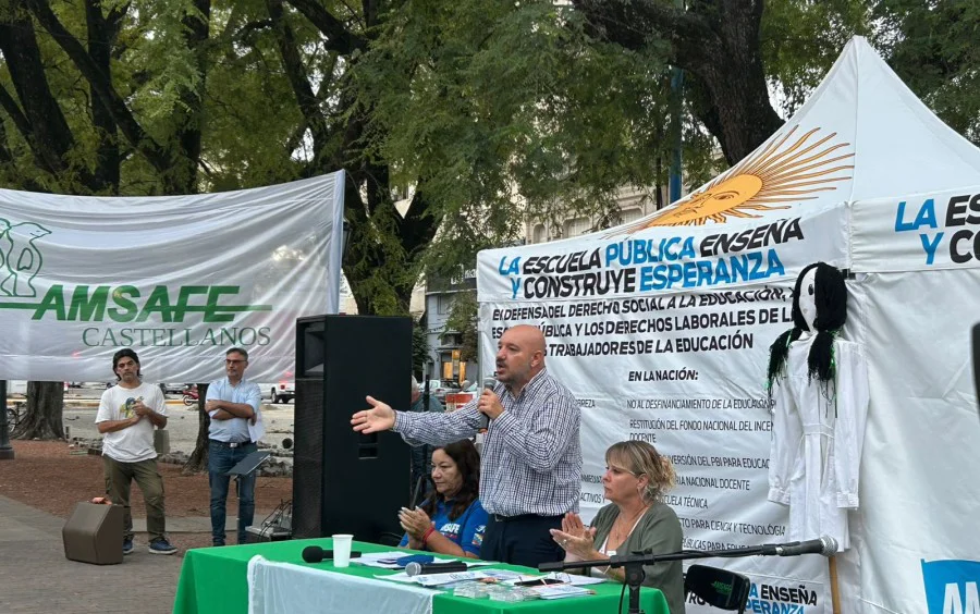 Carpa blanca en Rafaela