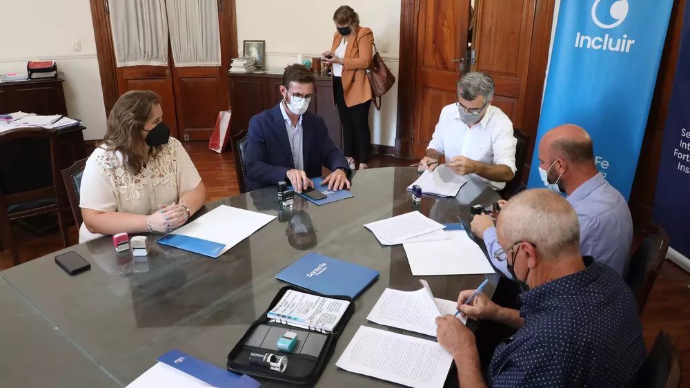 Entrega aportes departamento castellanos
