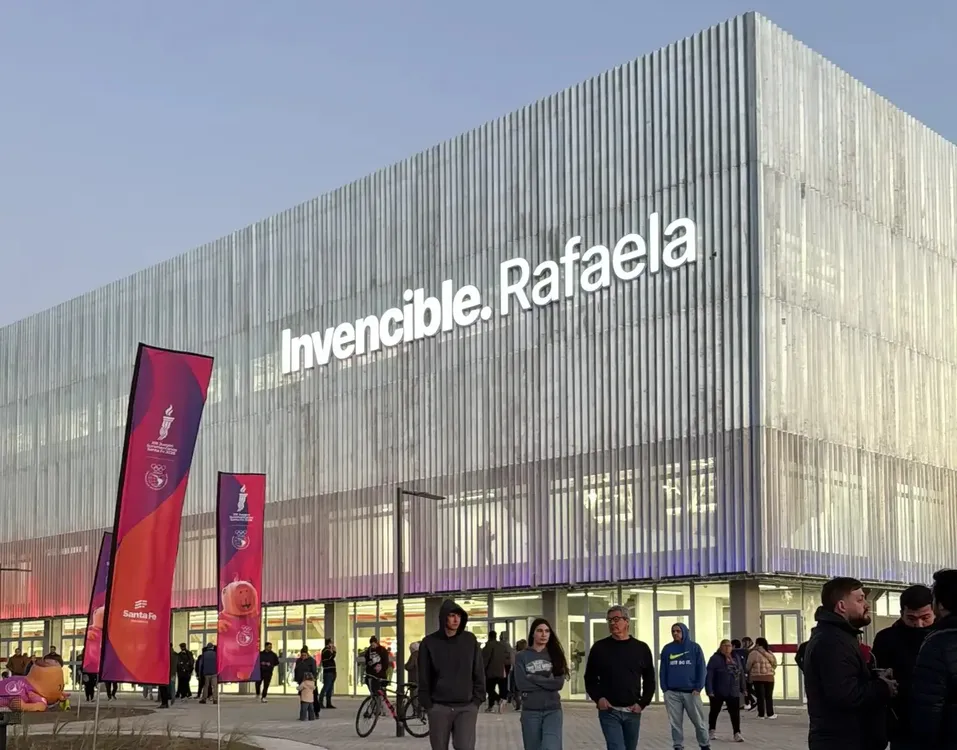 Invencible Rafaela