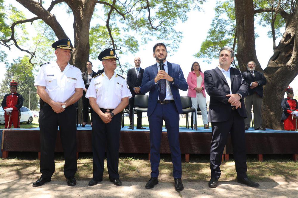 Pullaro puso a nuevos policias
