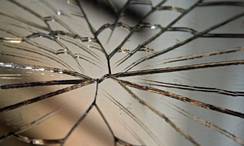 espejo_roto-800x480
