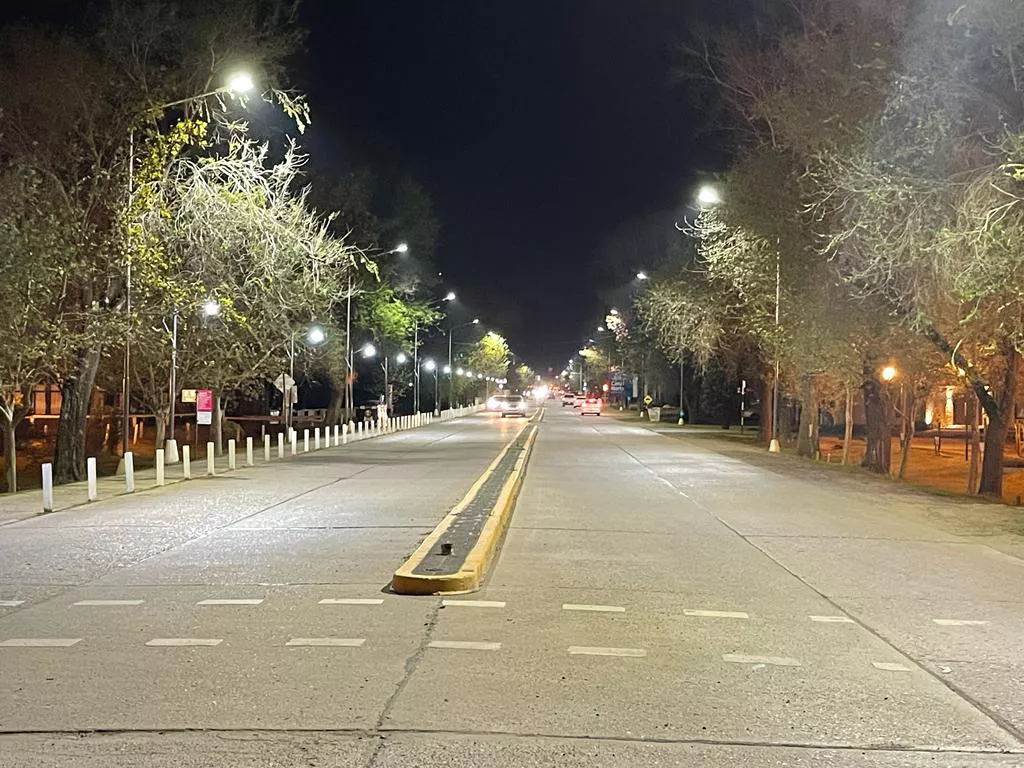 luminarias Av Yrigoyen 1