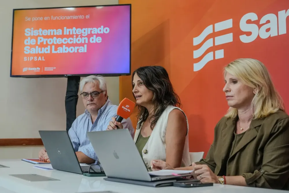 Presentan sistema integral salud