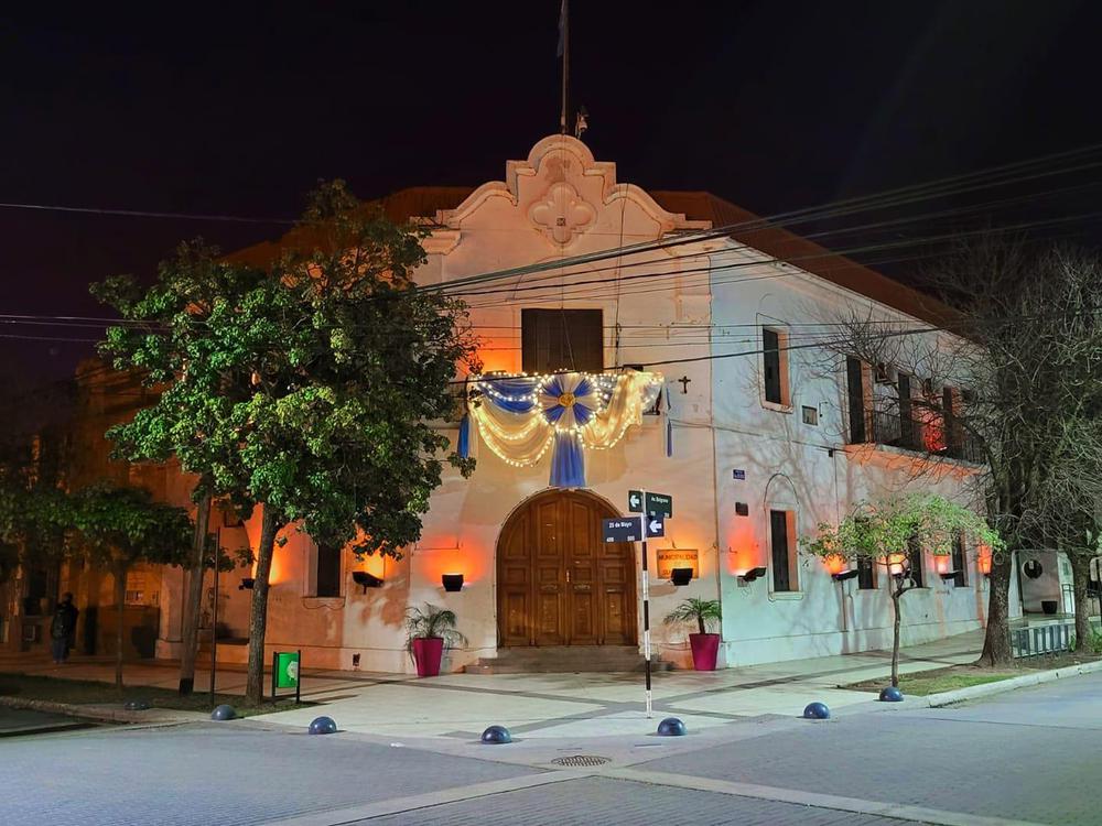 Palacio Municipal naranja