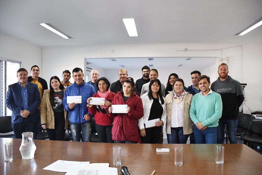 Entrega creditos a emprendedores 16-5-23