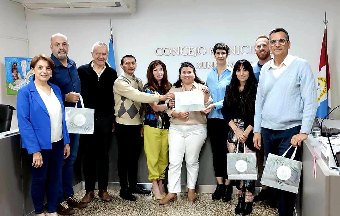 Reconocimiento a Hacer, Espacio para Emprender
