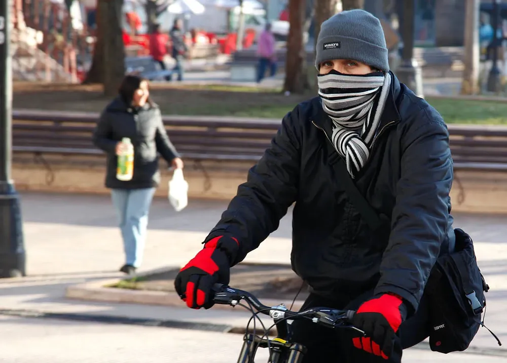 Frio personas abrigadas 2