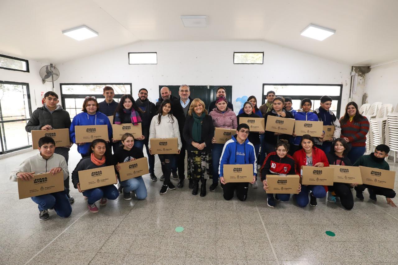 Entrega de netbooks realizada en Galisteo